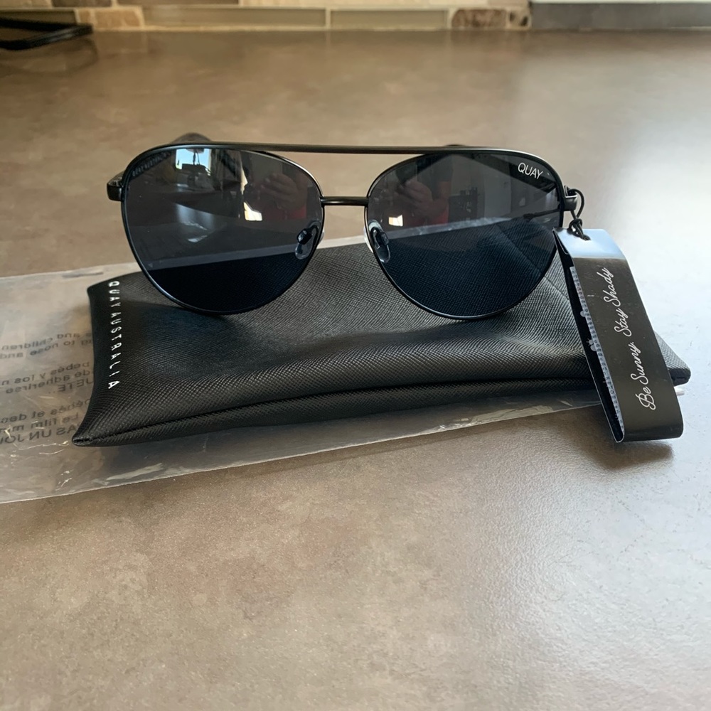 Quay Australia Vivienne Sunglasses